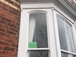 Muncul Corona, Rumah-Rumah di Yorkshire Kabarkan Kesehatan Lewat Kartu