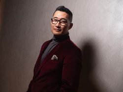 Cerita Daniel Dae Kim Isi Suara Film Raya and the Last Dragon dari Rumah