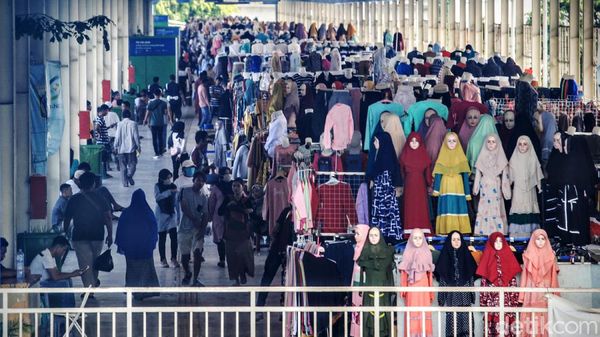 Suasana Pasar Tanah Abang di Tengah Wabah Corona