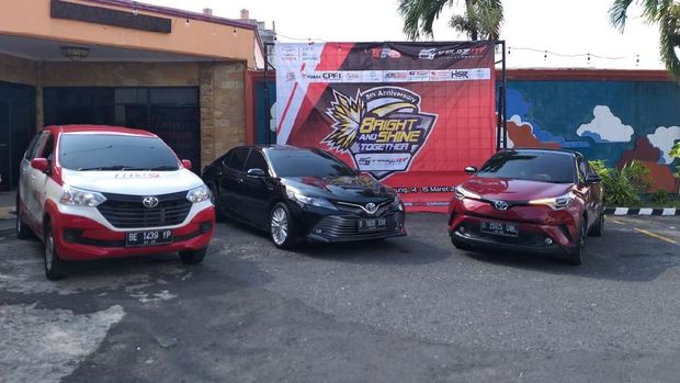 Loyalis Avanza Veloz Rayakan Ultah dengan Mobil Hybrid Toyota