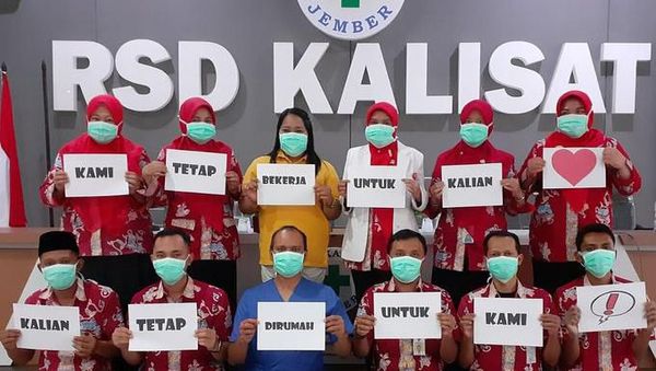 Ganbatte! Foto Medsos Perjuangan Dokter Kampanye Stay At Work