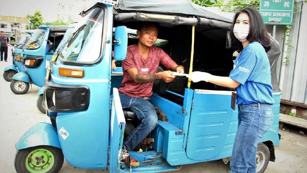 Ribuan Masker untuk Masyarakat Kemayoran