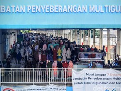 H-3 Lebaran, Pasar Tanah Abang Masih Ramai Pembeli