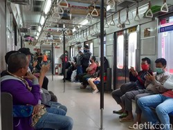 Ada Social Distancing, Penumpang Angkutan Umum Turun 70%