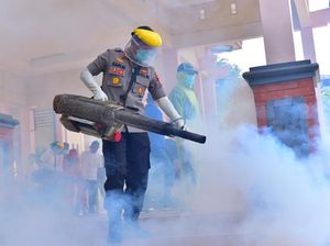 Polisi Lamongan Sosialisasi Membuat Hand Sanitizer dan Disinfektan