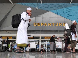 Gubernur Sulsel Pantau Kepulangan WNI Peserta Ijtima Dunia di Bandara
