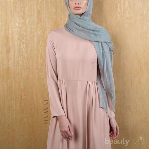 Baju abu2 cocoknya jilbab warna apa