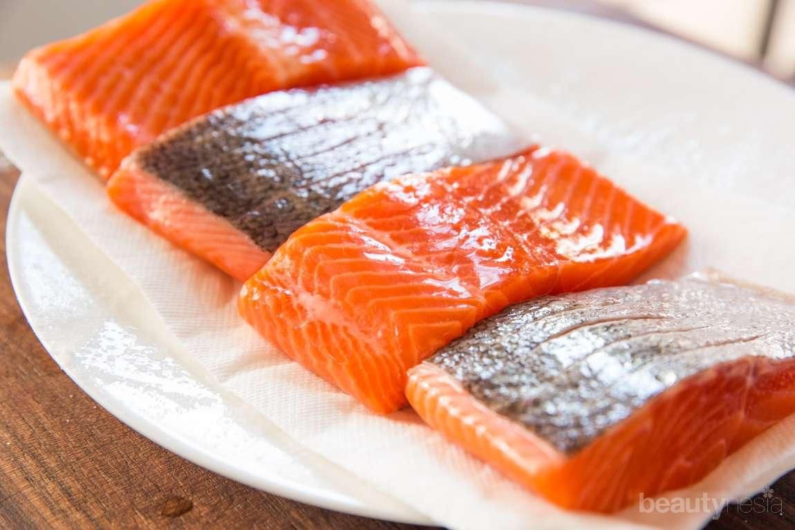 Sebelum Makan Sashimi, Simak Dulu Tips Mengolah Daging Ikan Salmon Ini!