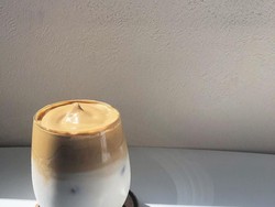 Resep Dalgona Coffee Tanpa Mixer, Cuma 4 Menit dan Anti Gagal