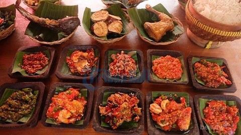 Resep Membuat Sambal Ayam Penyet Lengkap dengan Tips ...