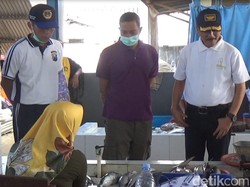 Polisi Pacitan Dicurhati Pedagang Saat Sidak Mewabahnya Corona