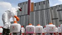 Jadi RS Darurat Corona, Wisma Atlet Disemprot Disinfektan