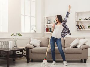 Merasa Bosan? Ini 4 Tips Social Distancing bagi Si Extrovert