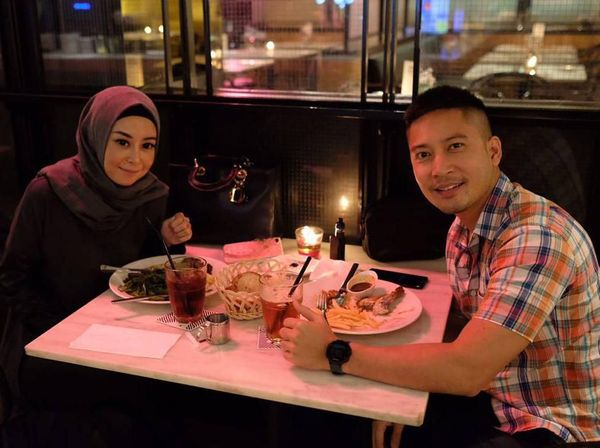 10 Potret Kulineran Seru Detri Warmanto Sebelum Positif Corona!