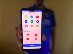 Amankah Membuka HP saat di SPBU?