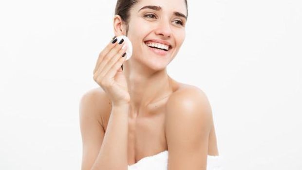 Yuk Simak, 4 Kesalahan yang Harus Dihindari saat Membersihkan Wajah