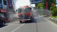 Pantai Losari hingga Bus di Makassar Disemprot Disinfektan