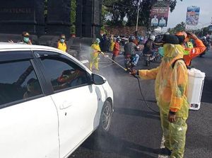 Pandemi Corona, Kendaraan Keluar-Masuk Magelang Disemprot Disinfektan