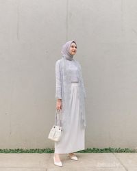 Style Tips: 6 Padupadan Rok Plisket Untuk Kondangan Ala Hijabers Cantik