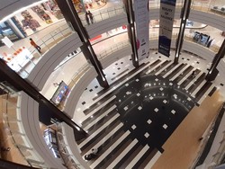 Saat Mal Dibuka, Pengusaha Minta Pemerintah Bantu Gaji Karyawan