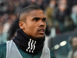 Sekarang Giliran Douglas Costa yang Kabur dari Karantina Juventus