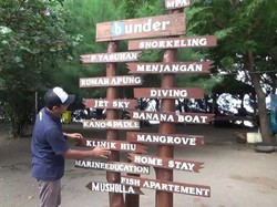 Destinasi Wisata Tutup, Nelayan Banyuwangi Bersih-bersih Terumbu Karang