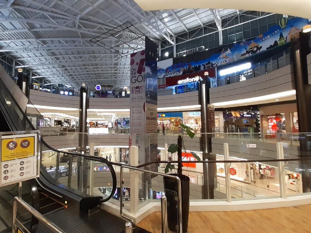 Sepi Diserang Corona, Kapan Mal Mulai Ramai Lagi? Sepi Diserang Corona, Kapan Mal Mulai Ramai Lagi?