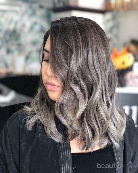 Warna rambut ash grey