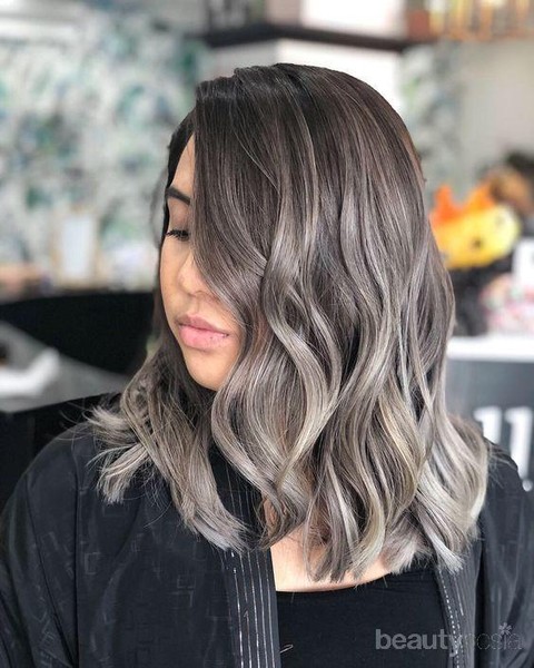 Tips Anti Gagal Cat  Rambut  Warna  Ash  Grey