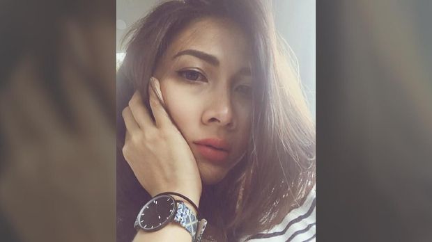 Daftar Seleb dan Pesohor Positif Virus Corona