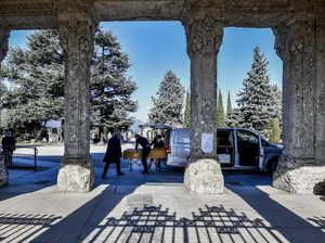 Kurva Pasien Corona di Italia Menurun Drastis