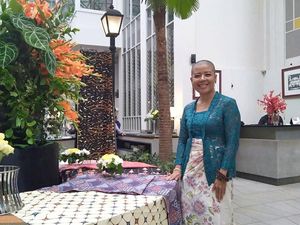 Travel Influencer Ini Andalkan Tarot di Tengah Corona