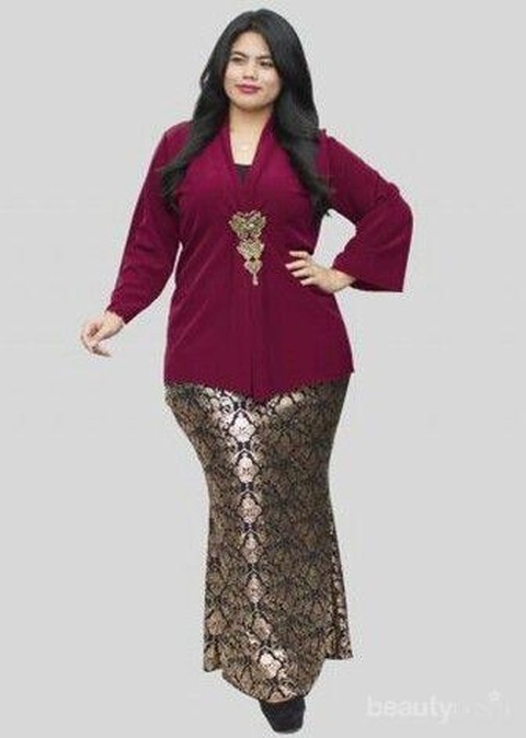 5 Inpirasi Kebaya  untuk Tubuh Big  Size  Tetap Cantik dan 