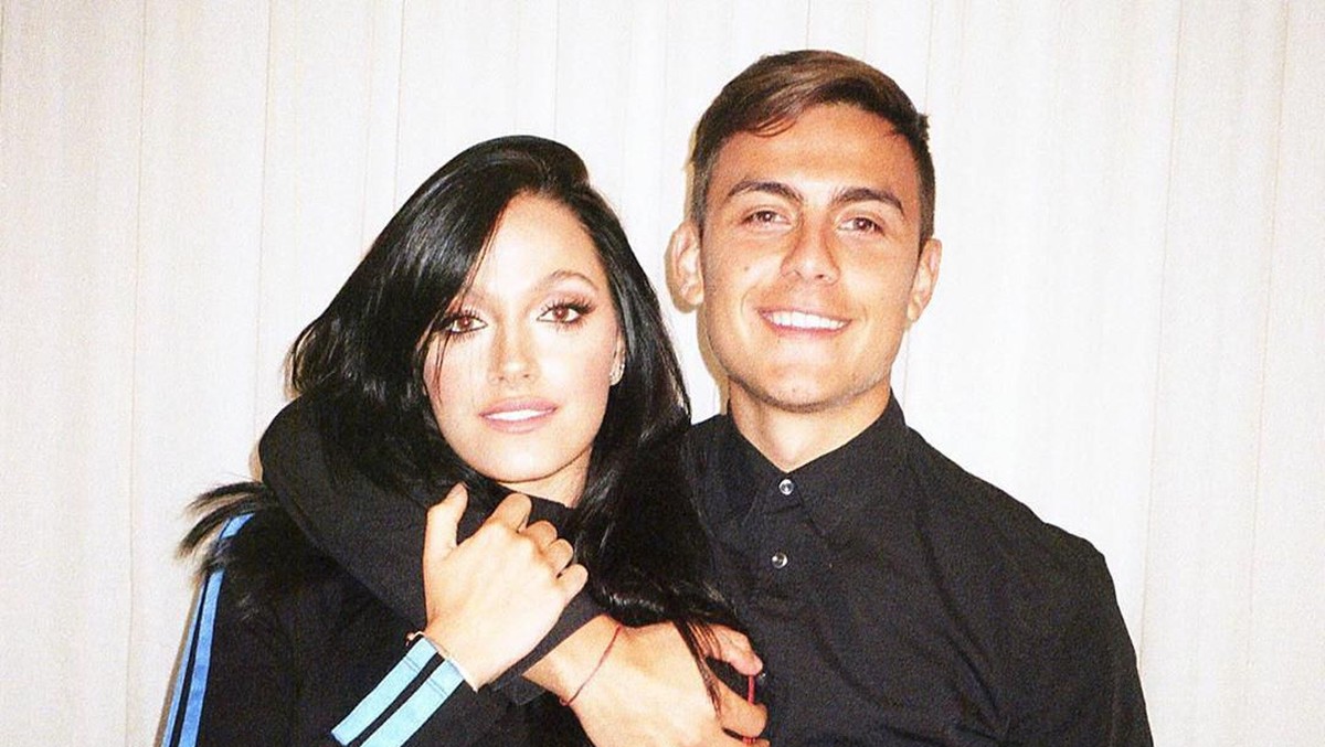 Paulo Dybala dan pacarnya, Oriana Sabatini, sama-sama terjangkit virus corona (Foto: Dok. Instagram)