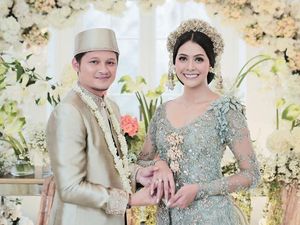Selamat! Bunga Jelitha Hamil Anak Pertama Syamsir Alam Selamat! Bunga Jelitha Hamil Anak Pertama Syamsir Alam
