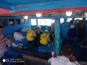 Diisolasi 14 Hari di Atas Kapal, 10 ABK KM United Mandiri Dinyatakan Sehat