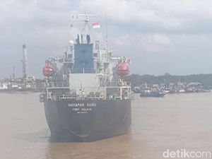 Pandemi Corona, Kapal Muatan Aspal Malaysia Dilarang Sandar di Samarinda