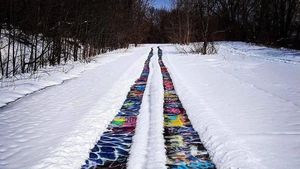 Foto: Penampakan Jalan Raya Graffiti yang Keren Sekaligus Misterius