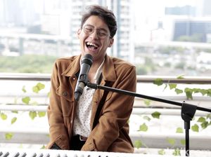 Cerita Ardhito Pramono tentang Lagu yang Bikin Dirinya Tenar Cerita Ardhito Pramono tentang Lagu yang Bikin Dirinya Tenar
