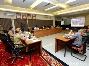 Banyuwangi Realokasi APBD Rp 21 M untuk Tangani Corona Banyuwangi Realokasi APBD Rp 21 M untuk Tangani Corona