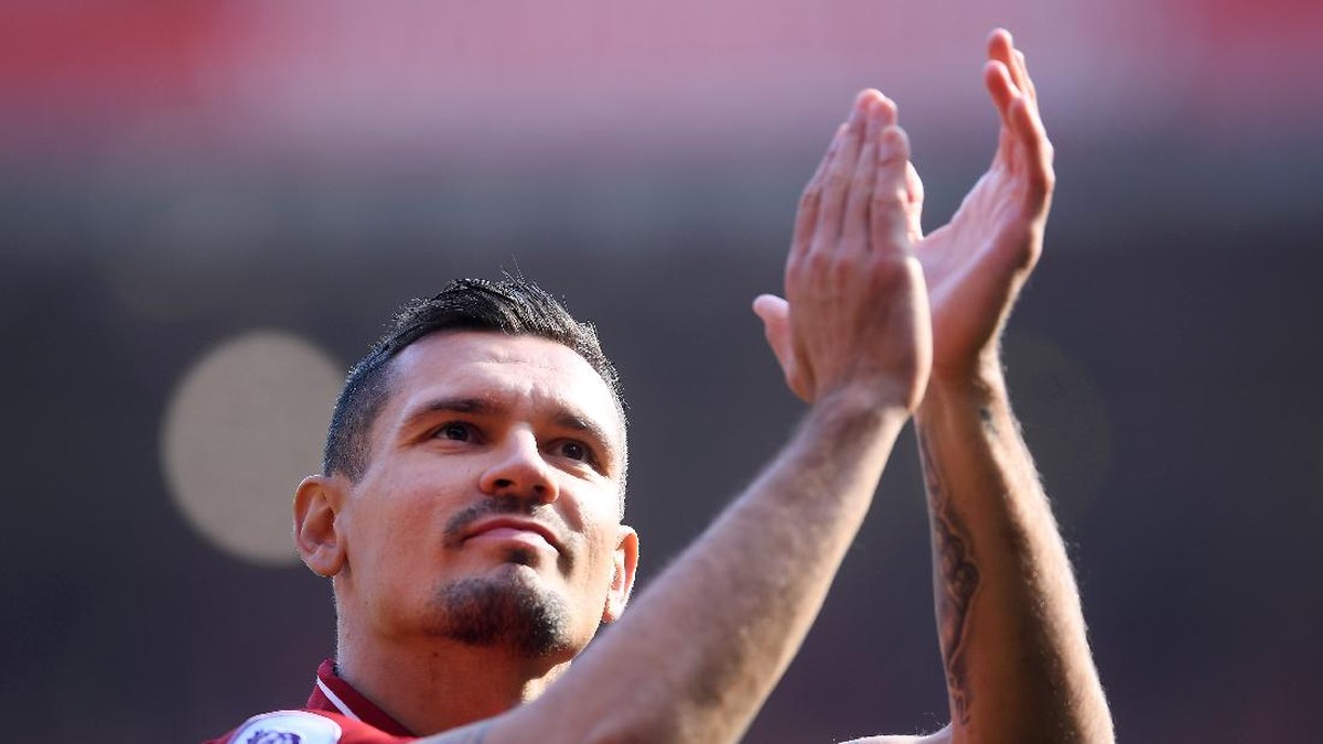 Dejan Lovren kerap jadi sasaran kritik (Foto: Getty Images/Laurence Griffiths)