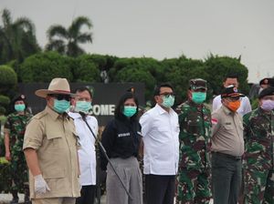 Video Prabowo Pimpin Penyerahan Alkes dari China ke Tim Kesehatan