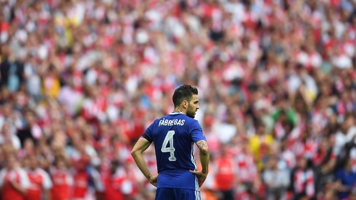LONDON, ENGLAND - MAY 27:  Cesc Fabregas of Chelsea looks dejected after The Emirates FA Cup Final between Arsenal and Chelsea at Wembley Stadium on May 27, 2017 in London, England.  (Photo by Laurence Griffiths/Getty Images)