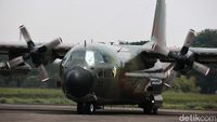 Pesawat Hercules yang Angkut Alkes Corona Mendarat di Jakarta