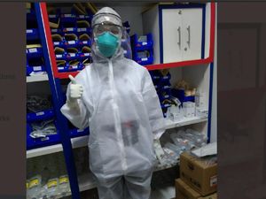 Viral Curhat Suami yang Istrinya Bertugas Memeriksa Sampel Pasien Corona