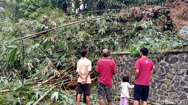 Penampakan Tebing Longsor yang Menimpa Rumah di Sukabumi