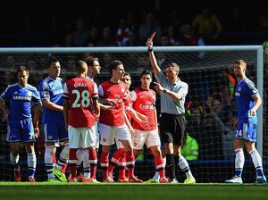 Kisah Kartu Merah Salah Orang Saat Chelsea Ganyang Arsenal 6-0 Kisah Kartu Merah Salah Orang Saat Chelsea Ganyang Arsenal 6-0