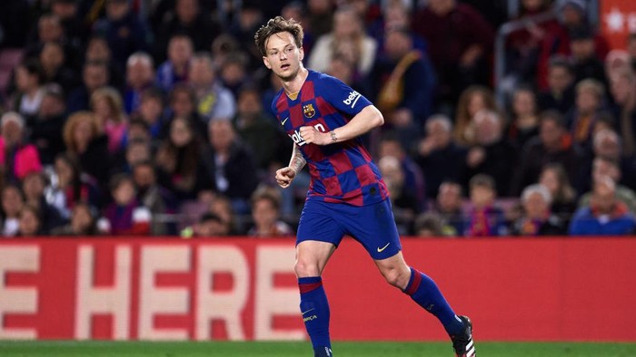 BARCELONA, SPAIN - MARCH 07: Ivan Rakitic of FC Barcelona runs during the Liga match between FC Barcelona and Real Sociedad at Camp Nou on March 07, 2020 in Barcelona, Spain. (Photo by Alex Caparros/Getty Images)