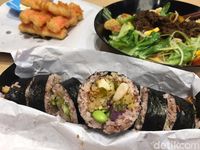 Maki-San: Di Sini Bisa Racik Sushi dengan 100 Pilihan Isian
