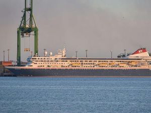 Kapal Pesiar Ini Terkatung-katung di Laut Karibia karena Corona